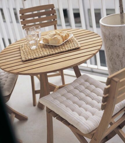 Classic wooden chair – Image 4